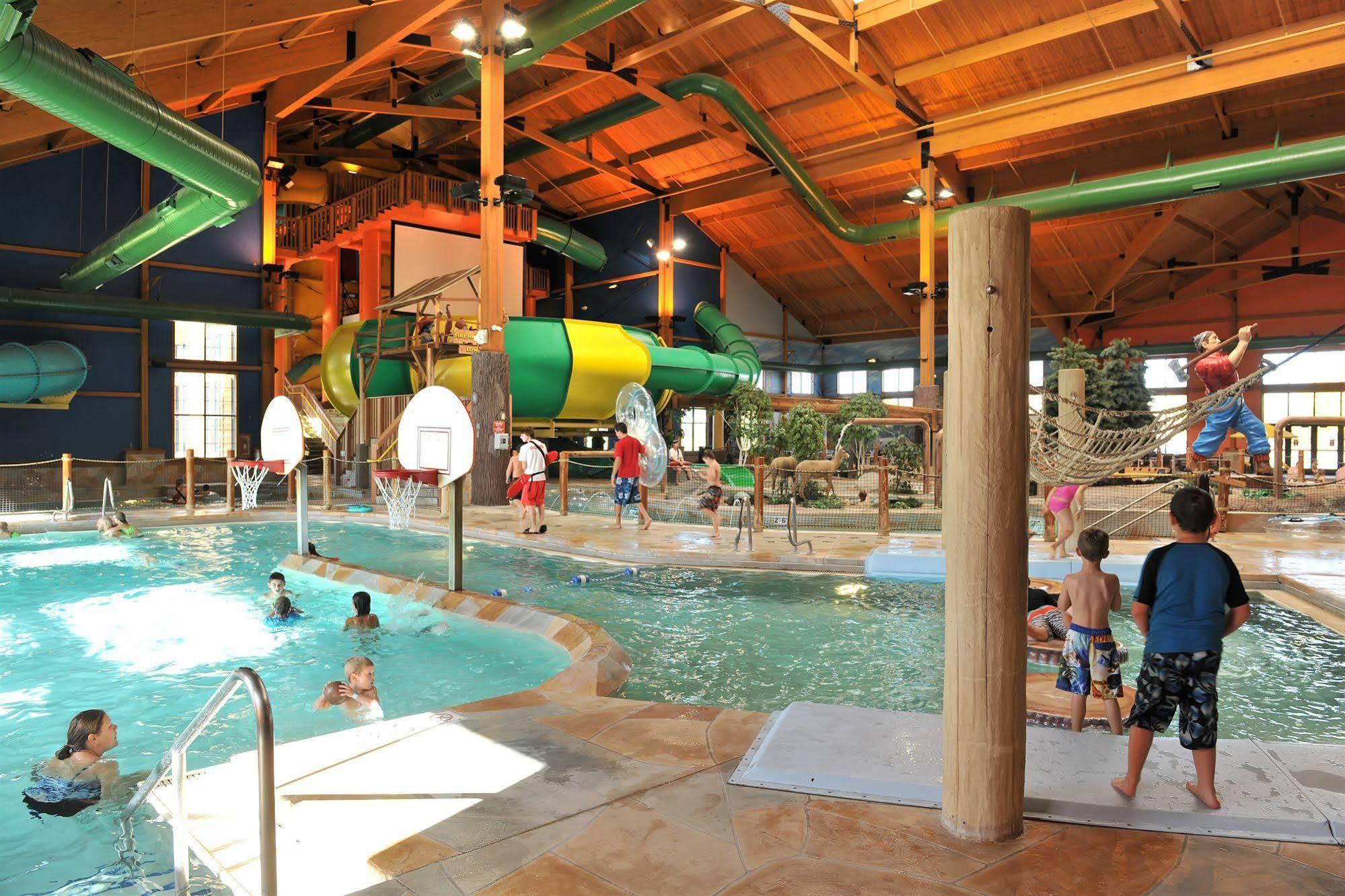 Grand Lodge Hotel Wausau - Rothschild ภายนอก รูปภาพ
